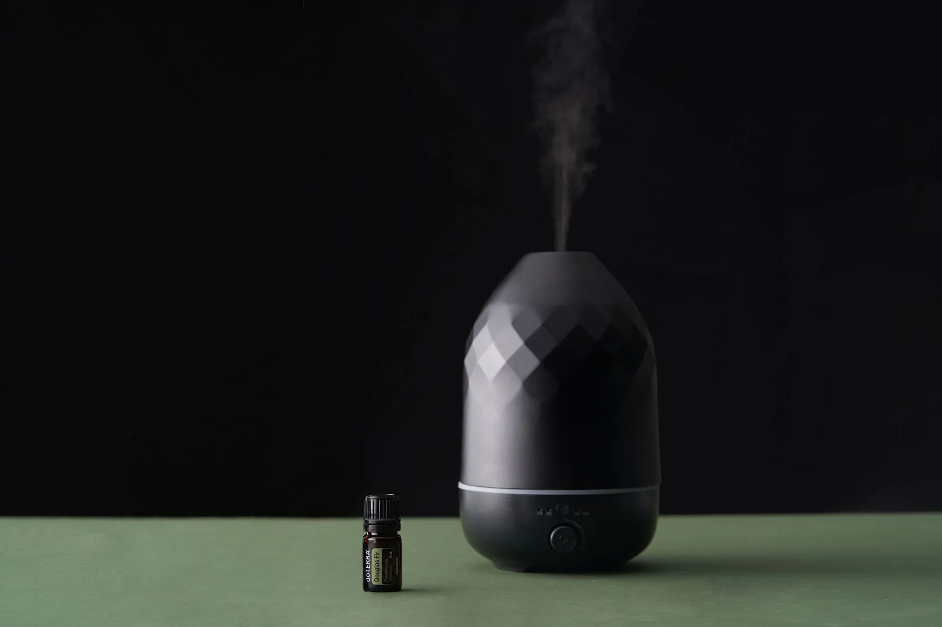 环氧彩砂与美缝剂性能对比及选型指南